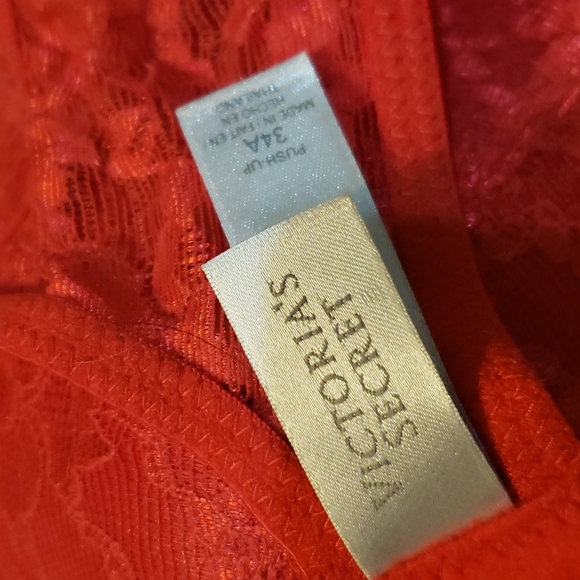 Victoria's Secret Bra - Picture 6 of 6